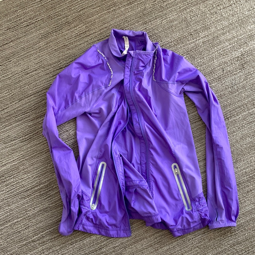Purple lululemon light running jacket